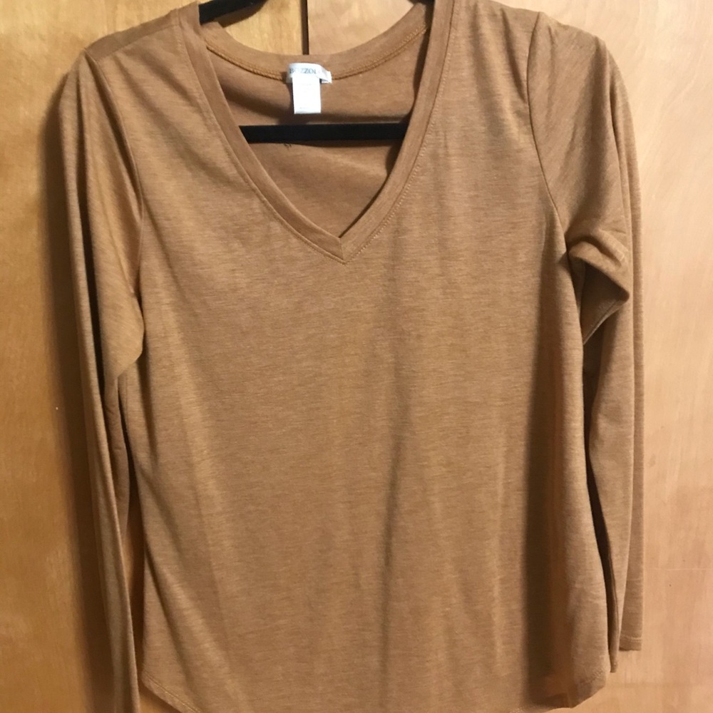 Long sleeve yellow tee shirt
